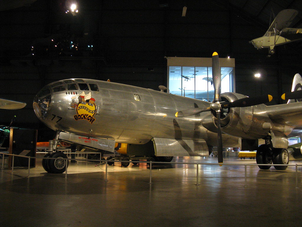 Суперфортресс B-52 под названием Бокскар