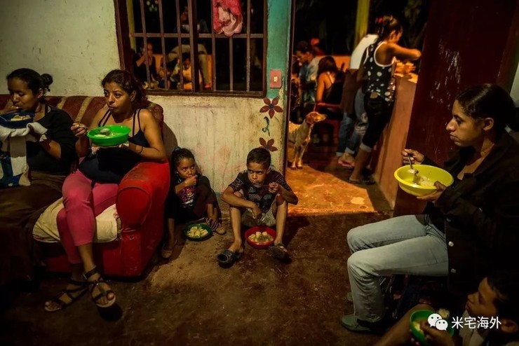 Люди в Венесуэле голодают