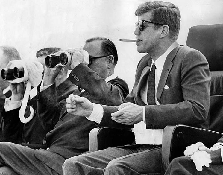 Кеннеди любил сигары