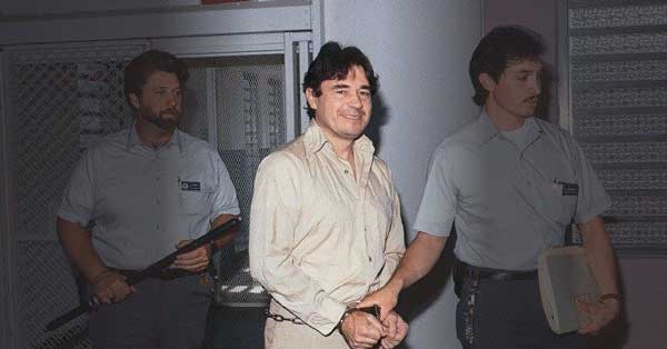 Карлос Ледер